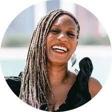 Ines Mcleod's Instagram, Twitter & Facebook