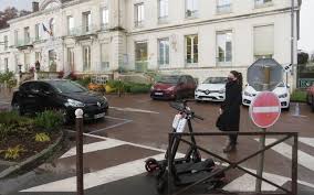 Cent Trottinettes Electriques Bird En Libre Service A Viry Chatillon Le Parisien