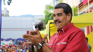 ¡Sorpresa! Maduro Adelanta la Navidad en Venezuela: ¿Estrategia Económica o Felicidad?