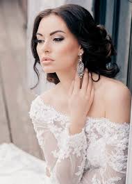 Hangi yüze hangi topuz modeli yakışır? Daginik Topuz Gelin Sac Modelleri Sac 2021 Sac