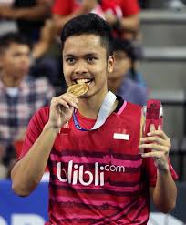 He first rose when he won the bronze medal at the badminton at the 2018 asian ga. Sports That