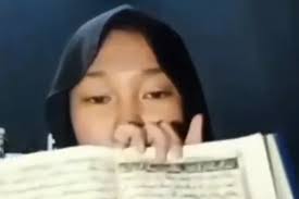 Heboh Video Wanita Ludahi dan Baca Alquran Sambil Telanjang, Netizen: Takut  Kena Azabnya