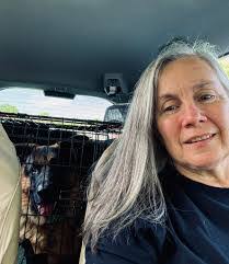 Sheena Coon's Instagram, Twitter & Facebook