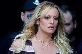 Stormy Daniels ridicules Tiny Trump in string of tweets ahead of possible  New York indictment for hush money
