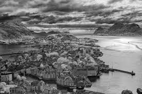 Ålesund, municipality and port, western norway, north of the mouth of stor fjord. Alesund Holger Rudel Fotografie