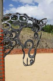 Horse Shoes Decorations En Fer A Cheval Fers A Cheval Artistiques Decoration Cheval
