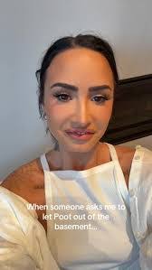 Mark Marek's Instagram, Twitter & Facebook