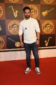 Watching indian idol with rahul vaidya. Rahul Vaidya Issues Statement After His Exit From Bigg Boss