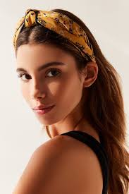 Long hair is more popular than ever. Top Knot Headband Headband Hairstyles Hair Styles Diy Hairstyles