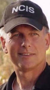 Mark Harmon and Pam Dawber have been married since 1987 and have two sons.  <3