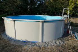 Egal ob kleiner garten, begrenzte terrassenfläche, kleines grundstück, reihenhausanlage oder penthousewohnung: Mini Pools 3 Gestaltungsideen Fur Kleine Garten Mein Schoner Garten