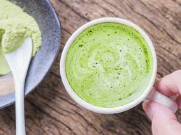 How to make matcha latte art like a pro. Matcha Latte So Gelingt Der Grune Wachmacher Lecker