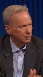 These incredible disappearing creatures use their unique brains to make  over 100 camouflaging decisions in a two-hour forage. Watch Roger Hanlon's  full talk here: http://t.ted.com/Cvfm8Md