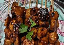 1 kg iga kambing, bersihkan 4 siung bawang putih (haluskan) 5 siung bawang merah (haluskan) 2 cm jahe yang sudah digeprek 1 sdm madu 2 sdm kecap manis 1 sdt lada bubuk sejumput pala bubuk garam secukupnya. 4 Cara Memasak Bakso Bakar Santuy Yang Enak Cookandrecipe Com