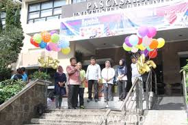 Kalian adek adek yang barusan di khusus buat pendaftar di fakultas pascasarjana membayar biaya pendaftaran calon maba s2 sebesar rp. Terbentuk Forum Komunikasi Mahasiswa Sekolah Pascasarjana Fkmsp Unpad Universitas Padjadjaran