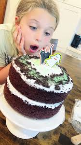 Turning Zebra Cakes into Beetlejuice Snacks