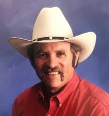 Dixie Hatch's Instagram, Twitter & Facebook