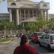 Datuk seri najib razak arrived at the court complex in jalan duta as he is expected to face more than 21 charges of money laundering. Kl High Court Rkk2 Jln Duta Courthouse In Bukit Tunku