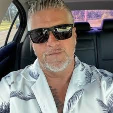 Dan Stade's Instagram, Twitter & Facebook