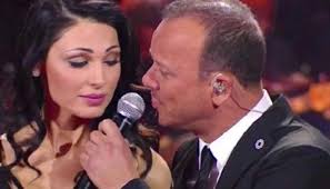 Pubblicato da unknown a 01:22. Gigi D Alessio Anna Tatangelo Nuove Crepe Dopo Domenica In
