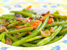 Haricots Vert Aux Tomates Et Champignons Recette Recette Haricot Vert Haricots Verts Recette Haricot Vert Frais