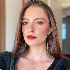 Laura Tanure (@laura.spinelli.56829) • Facebook