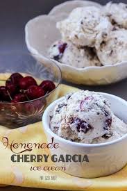 Cherry Garcia Ice Cream Homemadeicecream Cherry Garcia Ice Cream Pint Sized Baker En 2020 Recettes De Glaces Maison Recette Creme Glace A La Vanille Faite Maison
