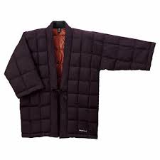 Montbell is the brainchild of isamu tatsuno, who is the founder and ceo of the largest outdoor clothing and equipment manufacturer and retailer in japan and asia. Mont Bell Down Jacket Traditional Japanese Hanten Unisex L Size Ebay