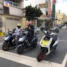 有朋自新竹來當然要帶他們騎車出去玩 cygnus cygnusx yamaha 勁戰 勁戰四代 sharkfactory 鯊魚工廠 mjp dy arai araihelmet agv agvhelmet doghouse 惡