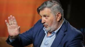 Poznati pjevač prije smrti sve bogatstvo prepisao supruzi