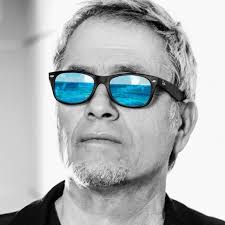 כבר יומיים מתים מחום ושיגעון..." תודה לאילן בשור על תזכורת מרעננת מימי  "צימאון", שנת 2002... Ilan Besor