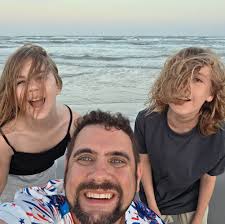 Please share this video with someone perfect for Ava