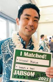 Laurie Tam's Instagram, Twitter & Facebook