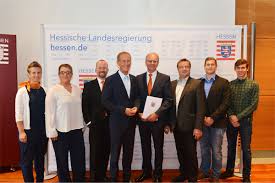 Banking & service privatkunden firmenkunden immobilien. Demografie Preis 2017 Vr Bank Hessenland Ist Preistrager Vr Bank Hessenland Eg