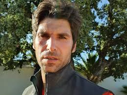 Salen a la luz las imágenes de Cayetano Rivera saliendo del hospital con  hematomas