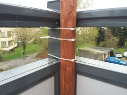 An heißen sommertagen sorgt ein balkonsichtschutz außerdem. Balkon Sichtschutz Aus Bambus Selber Bauen Anleitung Mit Video