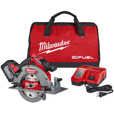 Milwaukee M18 Fuel 18 Volt Lithium Ion Brushless Cordless 7 1 4 In Circular Saw Kit With 1 12 0ah Battery Charger Tool Bag 2732 21hd The Home Depot Woodworking Tools Milwaukee Tools Woodworking For Kids