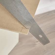 Fabriquer Une Cloison Ajouree En Tasseaux De Bois Avec Un Coffre Integre Leroy Merlin Tasseau Bois Cloison Claustra Bois Interieur