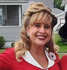 Peggy Tuttle's Instagram, Twitter & Facebook