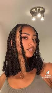 Olivia Thom's Instagram, Twitter & Facebook