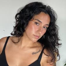 Kay Torres's Instagram, Twitter & Facebook