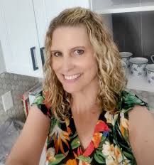 I thought I posted this earlier, so I'm sorry if it's a repeat. I can't  find my original post. Going to the hairdresser tomorrow. The first pic is  from today are usually