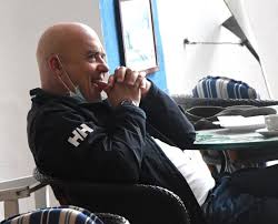 Come ci si sente ad essere la moglie di luca zingaretti? Ischia I Primi Vip Week End Di Relax Con Pioggia Per Luca Zingaretti E Luisa Ranieri La Repubblica