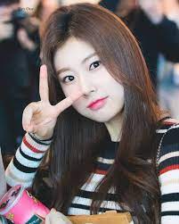 Discover and share the best gifs on tenor. Look How Cute She Is Izone