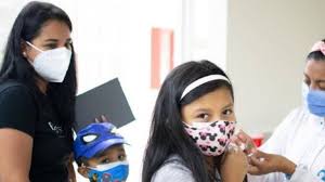 Anuncian vacunación a niños contra la COVID-19 en el Malecón 2000 los fines  de semana