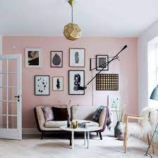 Pink Accent Wall In The Living Room Gold Mesh Pendant Light Wandfarbe Wohnzimmer Altrosa Wandfarbe Schoner Wohnen Wohnzimmer