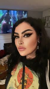 umm wtf happened to this shirt