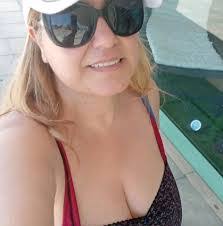 Darlene Dewees's Instagram, Twitter & Facebook