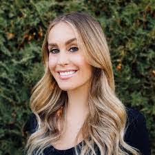 Carly Kline's Instagram, Twitter & Facebook