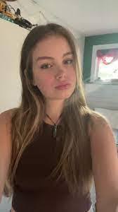 Taryn Russell's Instagram, Twitter & Facebook